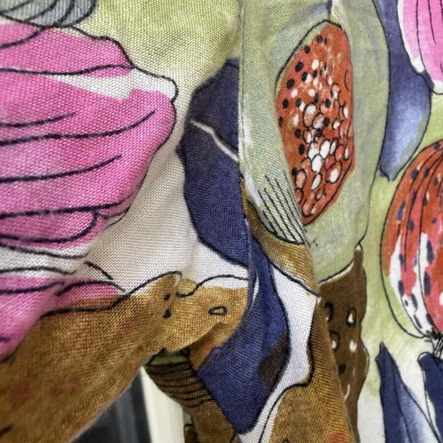 Vintage 100% viscose blouse M-L like new, multicolor