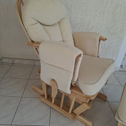 Nursing chair with footrest like new