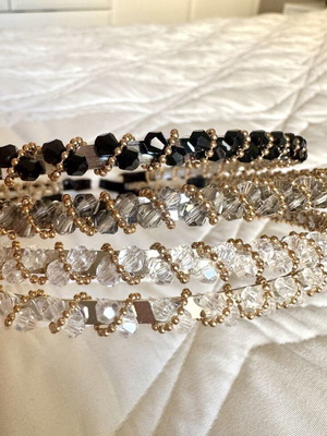Set of 4 elegant thin hairbands with rhinestones and gold details