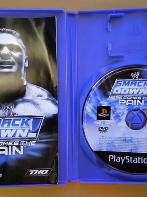 WWE SmackDown! Here Comes the Pain PS2 used, Black Label CIB
