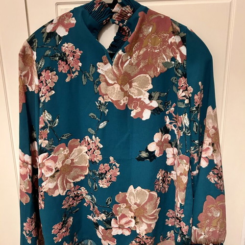 Vero Moda floral blouse size S
