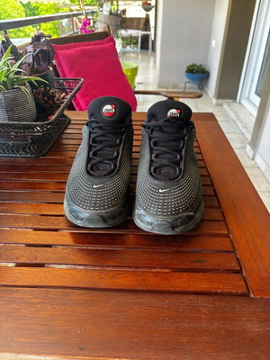 Nike DN sneakers size 42.5 like new black