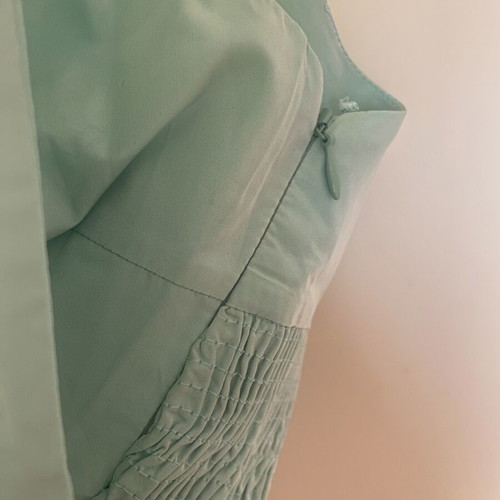 Zara blouse like new, turquoise, short with ruffle and zipper