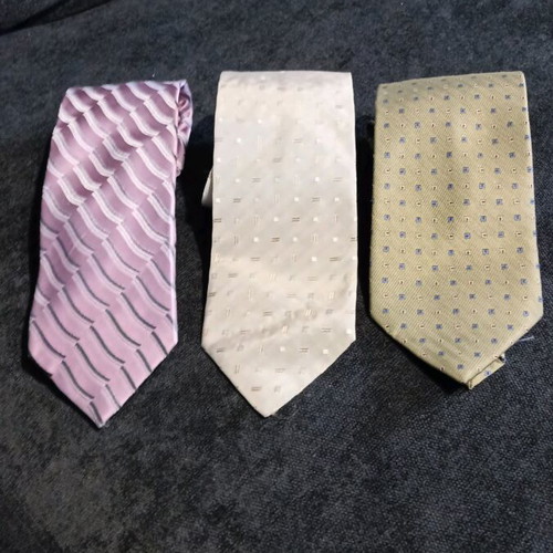 Silk branded ties like new, set of 3