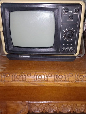 Τηλεόραση Euromatic 405D μεταχειρισμένη vintage φορητή ασπρόμαυρη