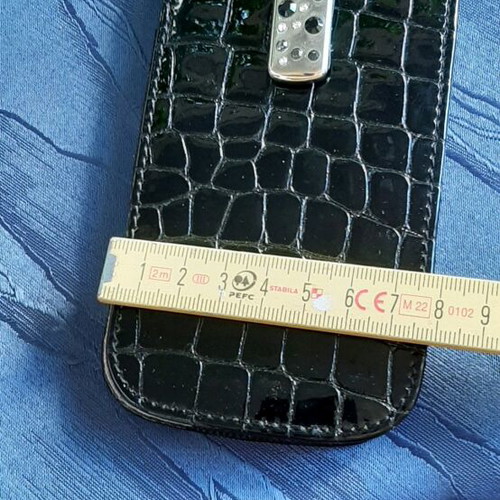 Phone case with Swarovski crystals like new