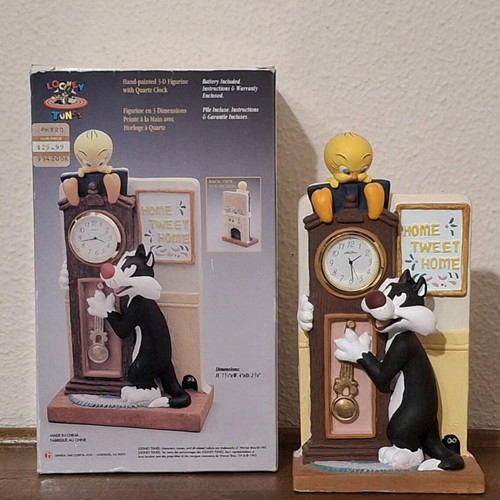 Vintage Tweety & Sylvester Looney Tunes clock like new, tabletop, analog