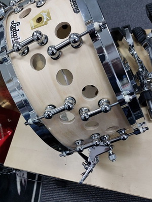 Ludwig ταμπούρο 14 x 6,5 ιντσών από σημύδα και σφένδαμο με die-cast στεφάνια