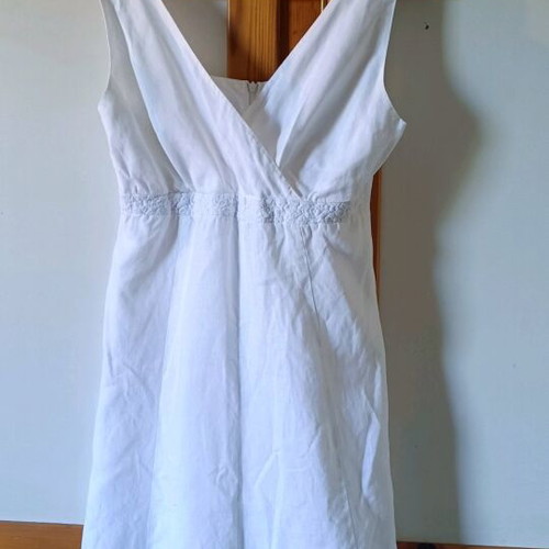 Linen dress like new, white, with band under bust