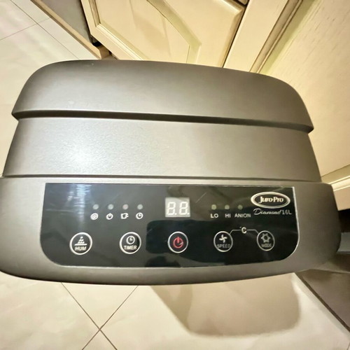 JuroPro Diamond 16L dehumidifier like new