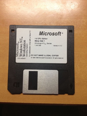 Microsoft Windows NT Workstation 4.0 - 3.5 setup floppy disks like new, 3 pieces
