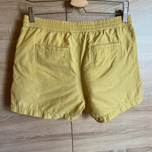 Women's shorts small with mark, yellow with pockets