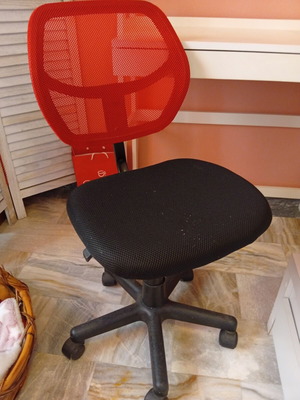 Office chair used with height adjustment mechanism
