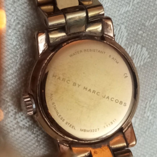 Marc Jacobs Mini Amy ladies watch used, white dial stainless steel rose gold bronze tone MBM 3227