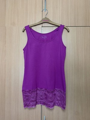 Sleeveless blouse like new, cotton, magenta, size M