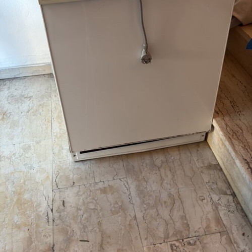 Bosch dishwasher like new, dimensions 60x60x82 cm, missing internal racks