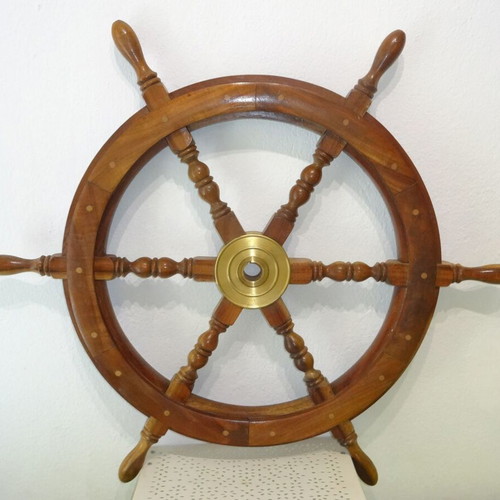 Ship Wheel wooden, like new, sturdy construction