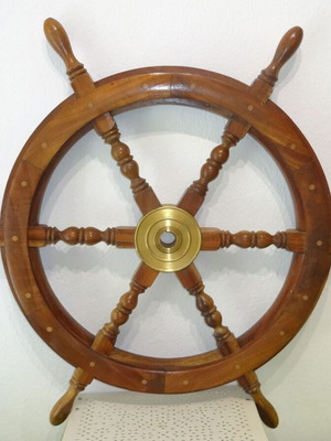 Ship Wheel wooden, like new, sturdy construction
