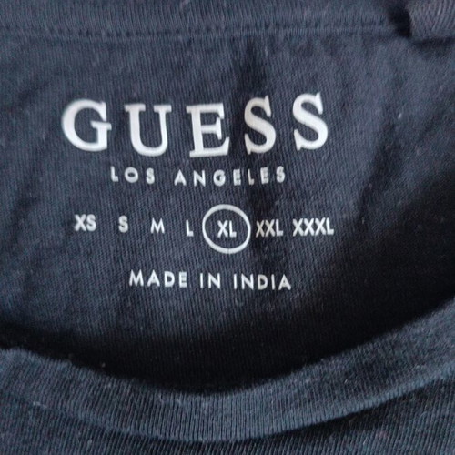 Guess men's black t-shirt with embossed design like new, size XL