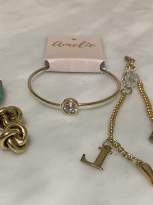 Jewelry set with bracelet, ring, clip-on earrings, keychain and brooch