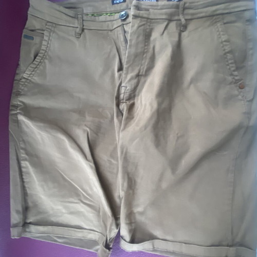 No Excess Bermuda shorts beige size W 36 like new