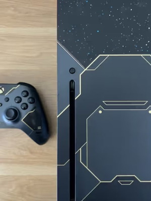 Xbox Series X Halo Edition 25 Years σαν καινούργιο με αξεσουάρ