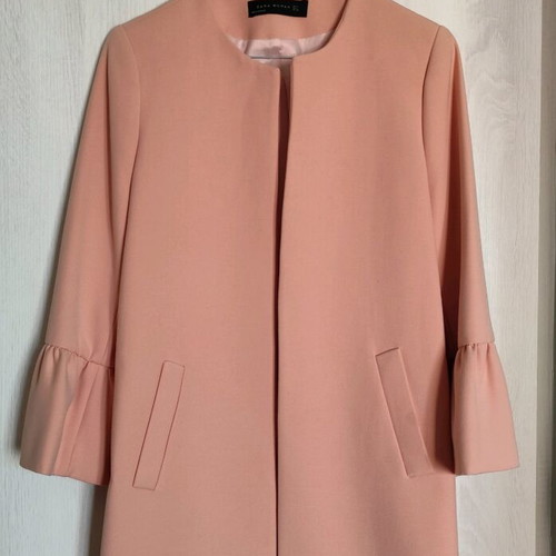 Zara pink blazer like new, size M, 3/4 sleeves with ruffles
