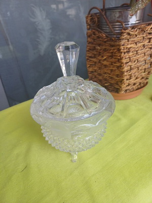 Crystal candy dish with lid like new