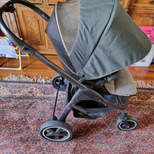Hauck 3-in-1 stroller system like new, gray-black