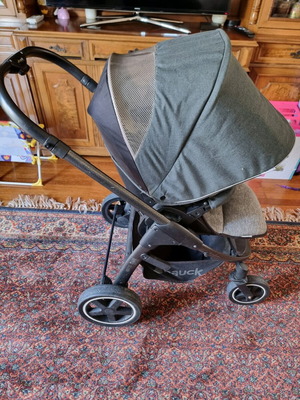 Hauck 3-in-1 stroller system like new, gray-black