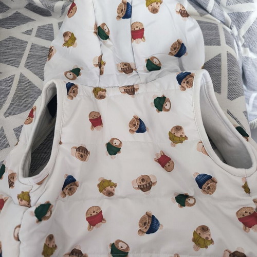 Mayoral unisex vest 9 months like new