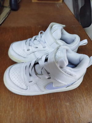 Детски спортни боти Nike, бели, номер 25