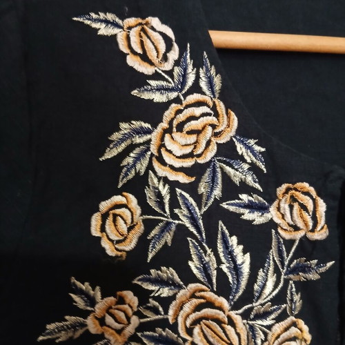 Var's Black Floral Kimono Size Large Like New