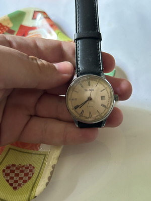 Slava Vintage Mechanical Wristwatch 21 Jewels used, beige and silver