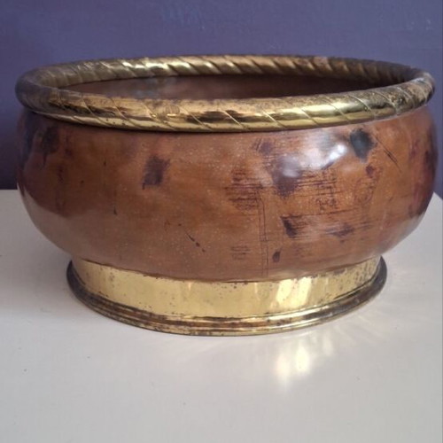 Vintage large copper planter pot with brass details, used