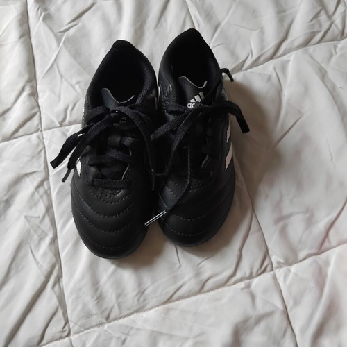 Adidas football shoes size 28 like new, black