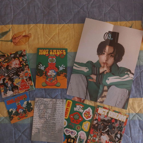 NCT Dream Hot Sauce album like new with photobook and photocard