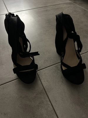 Sandals like new, black platform style, size 38