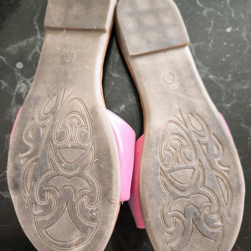 Topway floral sandals like new, leather, size 39, red multicolor