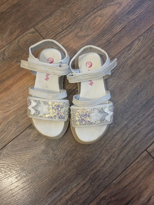 Children's sandals size 29, white