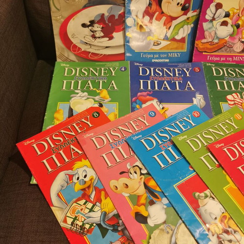 Disney collectible plates used, volumes 1 to 14 plus introductory