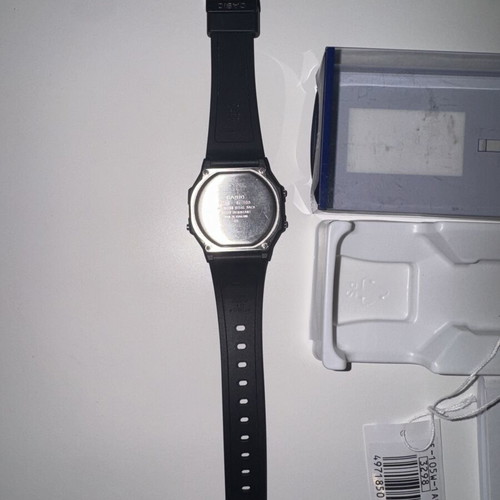 Casio F105W mod digital watch, black and blue