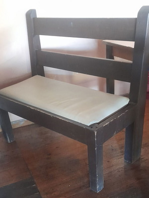 Wooden bench with backrest and cushion used, 110x100x53 cm