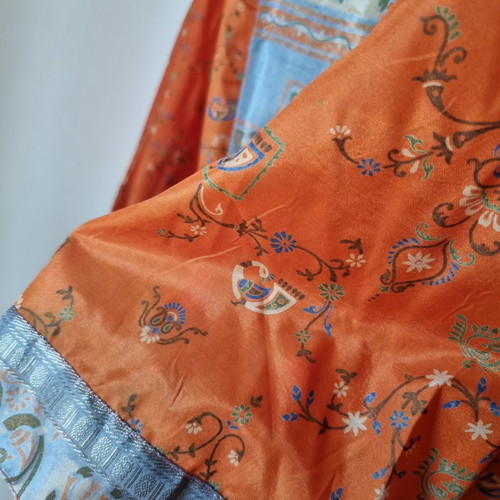 Indian robe like new, probable silk, ethnic pattern