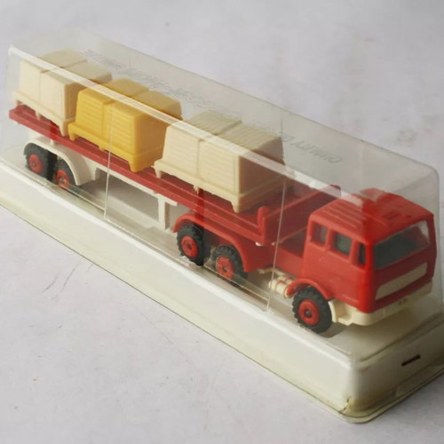 Vintage Gesoef Mari Polfi Efsi 1:90 Mercedes plastic truck 1970s new