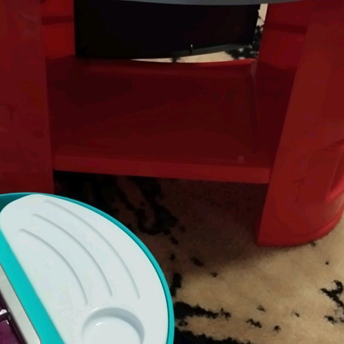 Toy kitchen and grill used, battery replacement needed