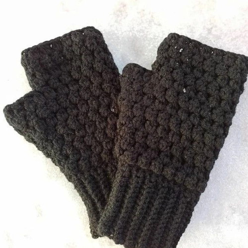 Handmade women's knitted fingerless gloves new, black