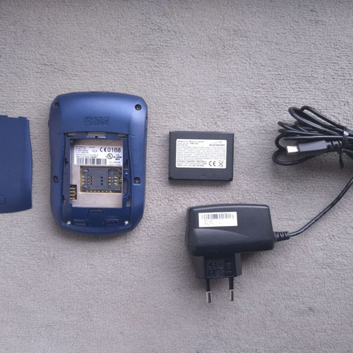 Blackberry 7230 like new with screen issue