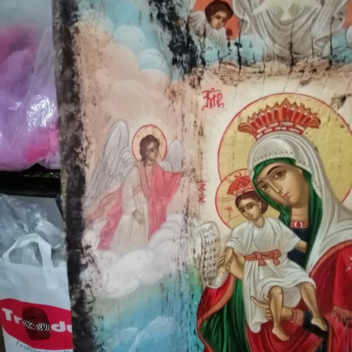 Ιερή εικόνα vintage ζωγραφισμένη σε ξύλινη σκάφη μεταχειρισμένη