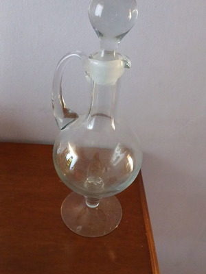 Liqueur decanter like new, very old vintage
